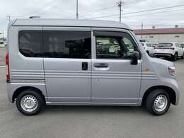 人気モデルが入庫致しました！お車の状態はモチロン、保証やサービス、アフターサービスまでお任せください！当店では保証やサービス等を含んだ総額で、お客様がお買い求め易いプライスを目指しております！