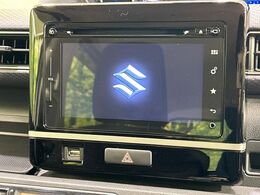 【メーカー純正ナビ】インテリアに溶け込むスタイリッシュな「専用設計」メーカーナビを装備♪視認性や操作性など基本性能にも優れ、より上質なカーライフをお楽しみいただけます。