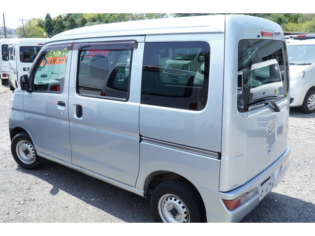 働く車（商用バンとトラック・トランスポーター、そして営業車）の専門店です！自社認証整備工場にて国家資格整備士がキチンと整備してご納車させて頂きます