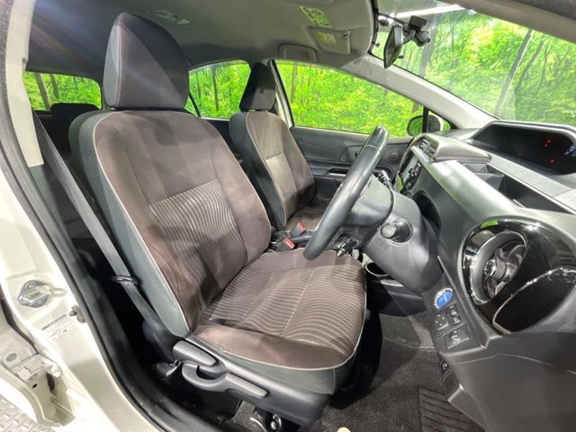 運転席シート廻りは使用感も少なく、良好な状態となっています。丁寧に使われていたことがよくわかりますね。