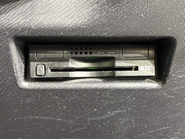 【ETC】高速道路の料金所をストレスなく通過！話題のスポットやサービスエリアに多い「スマートIC」利用時は必須のアイテムです。当店でセットアップを実施、ご納車当日からすぐにご利用いただけます！