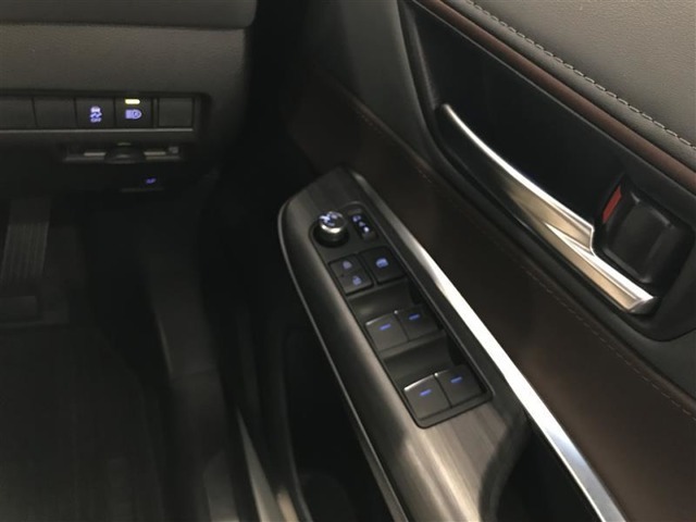 運転席からの操作で空気の入れ替えができて快適な室内空間へ☆