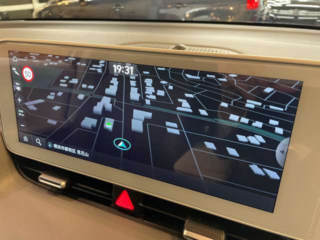 12.3インチサイズのメーターパネルと同サイズのナビゲーション一体型総合ディスプレイが埋め込まれております！