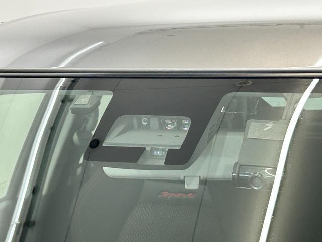 衝突被害軽減ブレーキサポート搭載です。