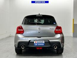 当店ではご購入にあたり、実車確認後の販売とさせていただいております。また記載装備と現車装備に相違がある場合は現状を優先します。