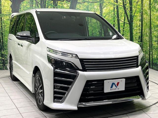 高透明度のガラス皮膜で撥水はもちろん、上質なツヤ・光沢を実現。紫外線や酸性雨から大切な愛車を保護し、色あせ・劣化を防止。「弾スプラッシュコート」、「弾プリミッサコート」からお選びいただけます。