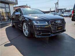 ご来店希望のお客様はカーセンサーのお問い合わせから「来店予約」をお使いください。