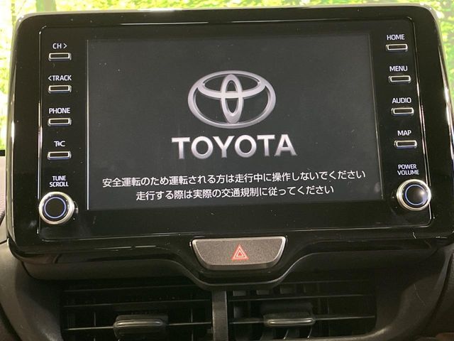 【ナビ機能付きディスプレイオーディオ】お手持ちのスマートフォンとの連携で、ナビや音楽再生など各種アプリを使用可能。スマホに近い感覚でお使いいただけます♪