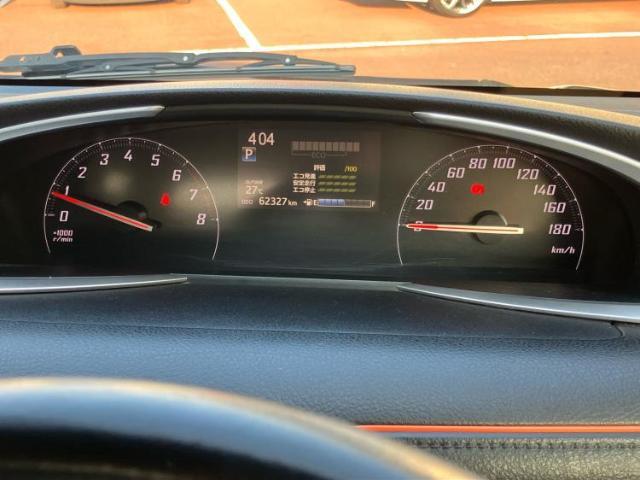 WECARSの展示場では実際に見て、触ってお車をお選びいただけます！知識の豊富な営業スタッフが様々なカーライフをご提案いたします！