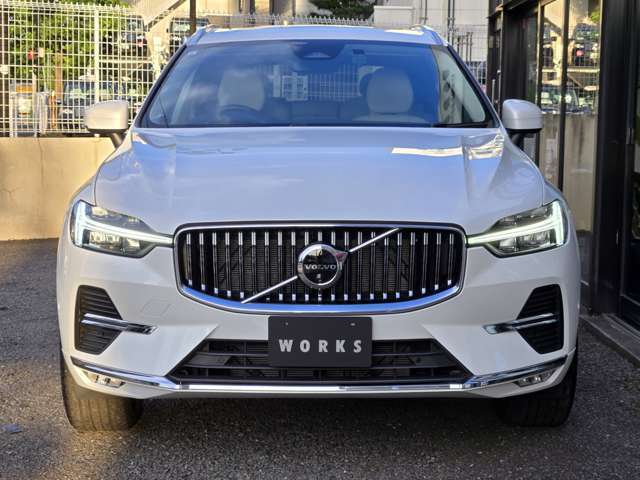ボルボのミドルサイズSUVで装備充実の4輪駆動モデル「XC60 アルティメイト B5 AWD」です。