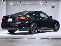 プレミアムセレクション2年保証のお車は2年延長保証にご加入頂けます。プレミアムセレクション2年保証からさら最大2年間、合計4年間の保証をお受け頂けます。対象箇所の不具合は無償修理をご提供致します。