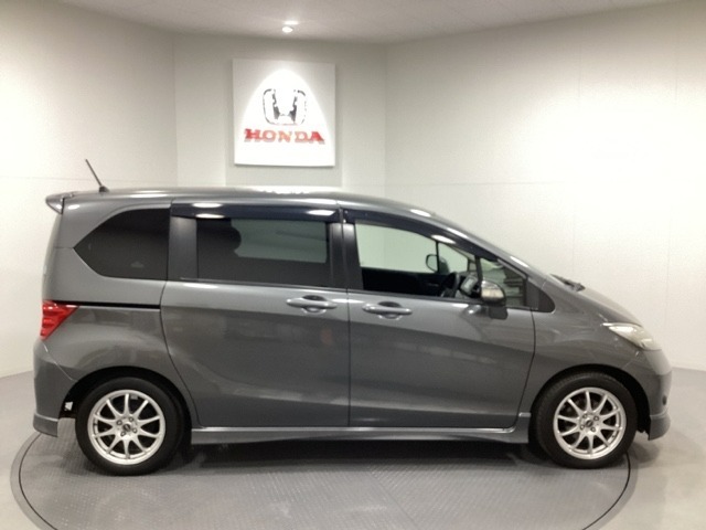 購入後も自社指定整備工場完備でお客様の愛車をしっかりサポート致します！御納車時には安全かつ安心してお乗り頂けるようホンダ専門知識を持つ整備スタッフが点検・整備・装備も説明をしてお渡ししております。