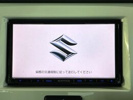 【純正ナビ】人気の純正ナビを装備。オーディオ機能も充実しており、Bluetooth接続すればお持ちのスマホやMP3プレイヤーの音楽を再生可能！毎日の運転がさらに楽しくなります！！