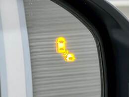 ブラインドスポットモニター装備。車線変更をしようとした時に車両があれば警報を鳴らしてくれます。