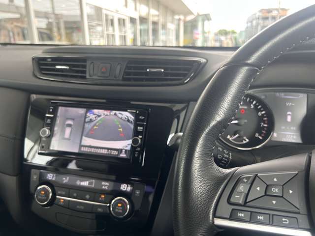 上空から見下ろしたような表示で車両感覚のつかみやすい『アラウンドビューモニター』に移動物検知警報（MOD）があり更に安心です。