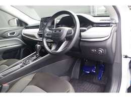 LIBERALAは、輸入車選びの新たなスタイルを提案するインポート・セレクト・ブランドです。オーナー様となる方がクルマから直接感じる感性を第一にした、最良の一台との出会いをコーディネートいたします。