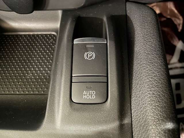 4WD　プロパイロット　アラウンドビューモニター　インテリジェントルームミラー　パワーバックドア　純正18インチアルミホイール　レーダークルーズ　スマートキー　LEDヘッドライト　コーナーセンサー