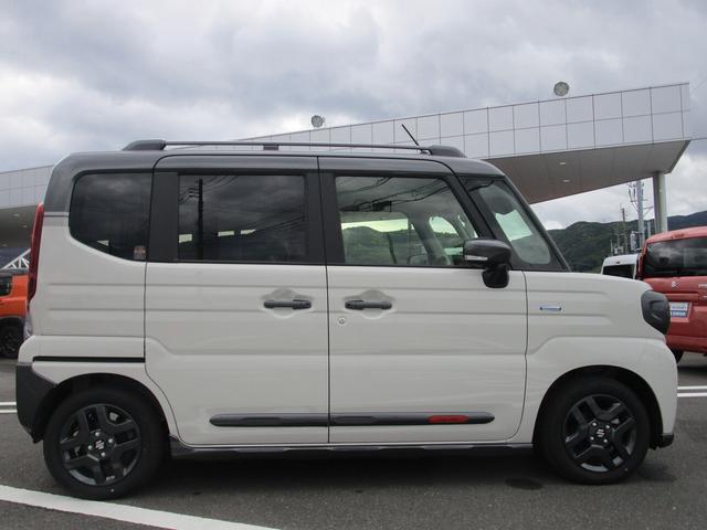 先行車発進お知らせ機能・ふらつき警報機能を搭載。
