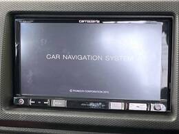 【ナビゲーション】目的地までしっかり案内してくれる使いやすいナビ。Bluetooth接続すればお持ちのスマホやMP3プレイヤーの音楽を再生可能！毎日の運転がさらに楽しくなります！！