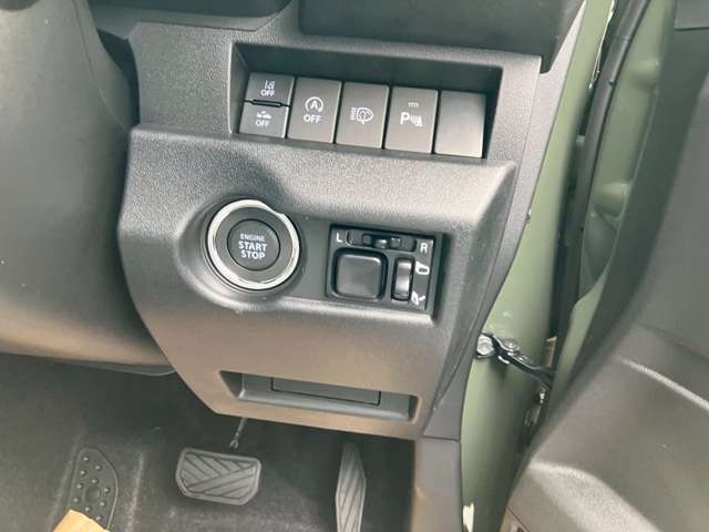中古自動車販売士の資格を持つスタッフが対応します。お客様のニーズをしっかりお伺いし、ぴったりの1台をご提案いたします。