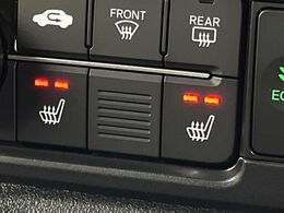 【シートヒーター】寒い日に重宝するシートヒーター！エアコンより早く温まってくれるので寒がりの人も安心ですね♪エアコンの温風は乾燥するから苦手、という方にもをおすすめです。