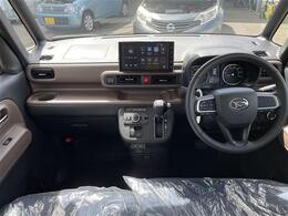 【インパネ全体】全方位で視界が広く、高い目線で運転もしやすいです！