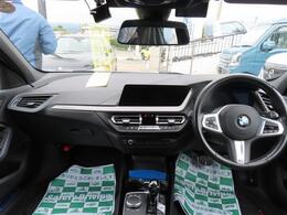 鈑金工場も完備しております。軽鈑金から、重鈑金まで対応できます。フレーム修正機完備しております