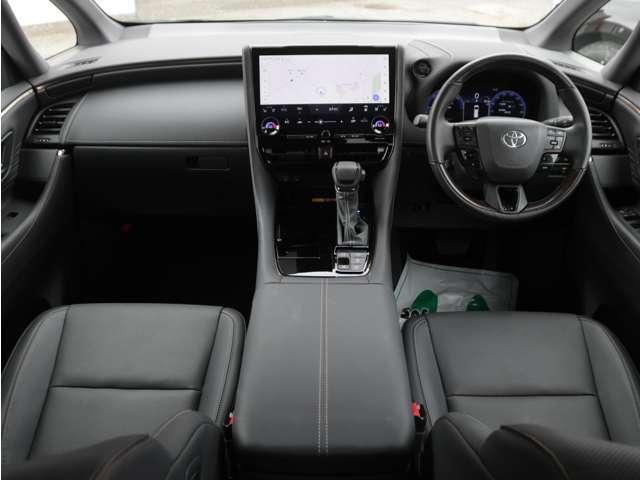 すっきりとしたアルファードらしいデザインのダッシュ回り！フロントビューの視認性もよく運転しやすいと思います★