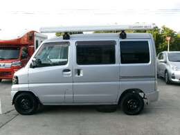 平成29年新社屋完成！居心地のいいショールームとフリードリンク！でゆっくいくつろいで下さい。中古車販売以外にも、レンタカーやキャンピングカー販売、カーコーティングも承っております！