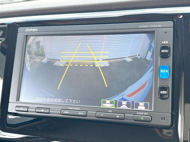 【バックカメラ】駐車時に後方がリアルタイム映像で確認できます。大型商業施設や立体駐車場での駐車時や、夜間のバック時に大活躍！運転スキルに関わらず、今や必須となった装備のひとつです！