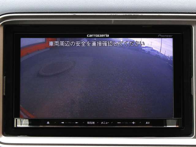 ナビ搭載ですので道に迷うことなく楽しくドライブ！バックカメラも装備しており駐車もラクラクです★