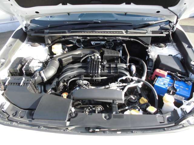 1.6L水平対向4気筒ツインカムエンジン！カムチェーン式なのでタイミングベルト交換が不要です！！