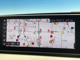 ●純正ナビ:一体感のあるナビは、高級感ある車内を演出してくれます。Bluetooth再生などオーディオ機能も充実しておりますので、運転もより楽しめます♪