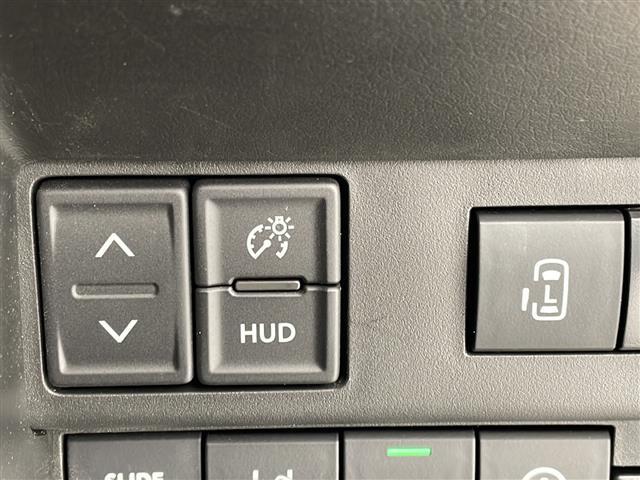 【運転席操作部】『運転席周辺の装備』の画像になります。快適なドライブを楽しむための機能が装備されています！運転席から触れるので使いやすいです！