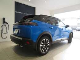 耐久性に優れたコーティングを低価格にてご用意致しております。愛車をいつでも気持ちよく乗っていただくために、納車時の施工をオススメしております。