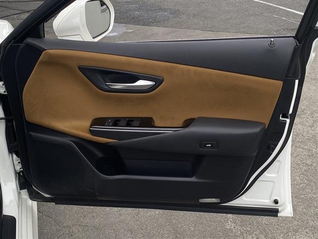 フルセグナビ・全周囲カメラ・BTオーディオ・18AW・ハーフレザーシート・シートヒーター・LEDライト・フォグLED・ステアリングヒーター・レーダークルーズ・セーフティセンス・BSM・Pアシスト