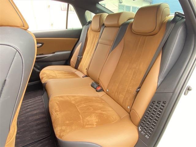 フルセグナビ・全周囲カメラ・BTオーディオ・18AW・ハーフレザーシート・シートヒーター・LEDライト・フォグLED・ステアリングヒーター・レーダークルーズ・セーフティセンス・BSM・Pアシスト