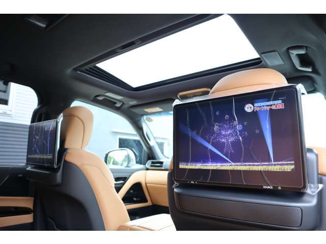 純正オプション、リヤエンターテインメント、新車時のみ注文できるオプションです