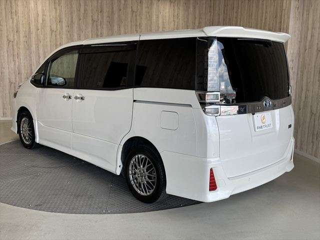 店舗敷地内に駐車スペースもございます。お車でのご来場をお考えの方はご安心ください♪店舗敷地内に駐車スペースもございます。お車でのご来場をお考えの方はご安心ください♪