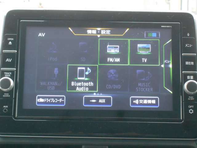 フルセグ＆DVD再生＆ブルートゥースオーディオ＆CD録音等AV機器はとても豊富です。