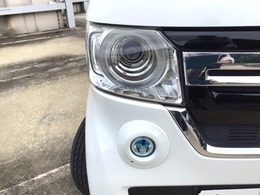 【LEDヘッドライト】ディスチャージヘッドライト（HID）と同等の明るさで、夜道や雨天走行が明るく視界良好！！　フォグライトも装備で、安心感さらにUPです♪安心ドライブを楽しんで下さい♪