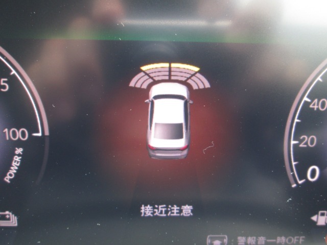 フロントパーキングセンサーです。