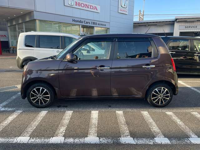 ◆UVカット＆プライバシーガラス仕様になってますので後部座席に乗られても快適です♪またポイント5四日市松本店では県外への販売・登録納車もおこなってますのでメールでのお問い合わせもお気軽にご利用下さい。