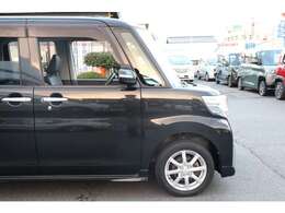 28年式・タントカスタム・X・2.5万キロ・7インチナビ・地デジ・CD/DVD再生・ETC・パワースライドドア・LEDヘッドライト・14インチ純正アルミ・インテリキー・プッシュスタート・プライバシーガラス