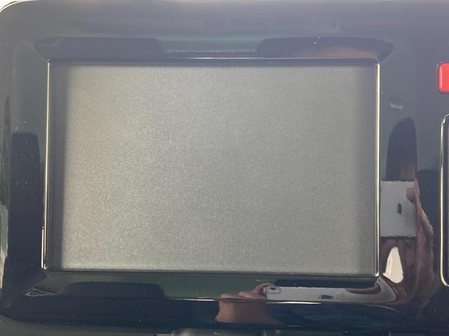 【オーディオレス】こちらのお車はオーディオレスなので、ナビゲーションを入れるも良し！お好きなメーカーのオーディオデッキを入れるも良し！豊富なディーラーオプションからお選び下さいね♪