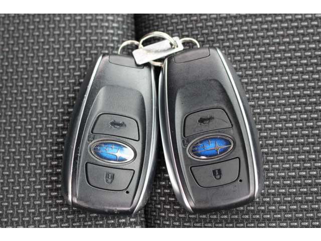2年保証付♪車検整備付♪衝突軽減ブレーキ♪ナビTV♪バックモニター♪ETC♪スマートキー♪Bluetooth♪コーナーセンサー♪