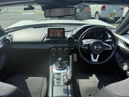 自社認証工場を完備しておりますので、納車前の車検・整備や、アフターメンテナスもばっちりですので、安心して当社にお任せ下さい。また、当社にて車輌ご成約のお客様はオイル交換永久無料のサービス付きです！また