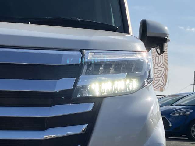 【LEDヘッドライト】白い光で視界良好♪玉切れの心配もほとんどありません♪