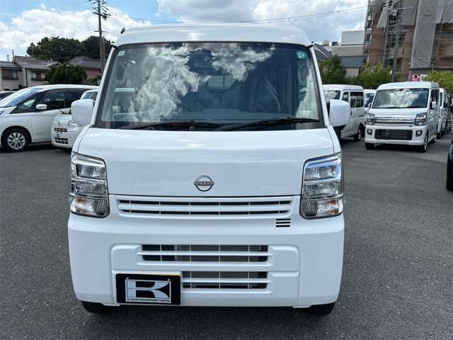 ★軽自動車・普通車の届出済み未使用車の専門店です★　　★関西最大級の大型展示スペースで、在庫600台を実際に見て、触って頂けます★