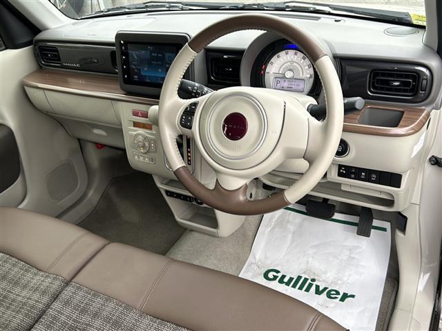 【内装の除菌消臭】車内の細菌やカビを除去しニオイの元となる菌の抑制をします。様々な物質に直接反応して酸化、分解します。人気オプションの一つです。
